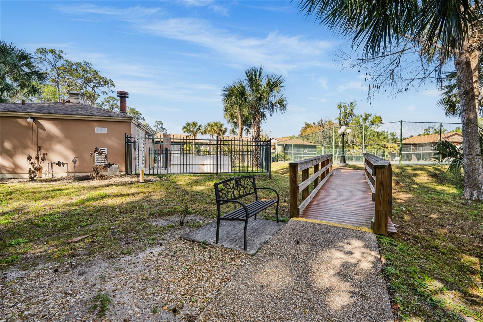 100 SWEETGUM WOODS CT #13D, DELTONA, FL, 32725