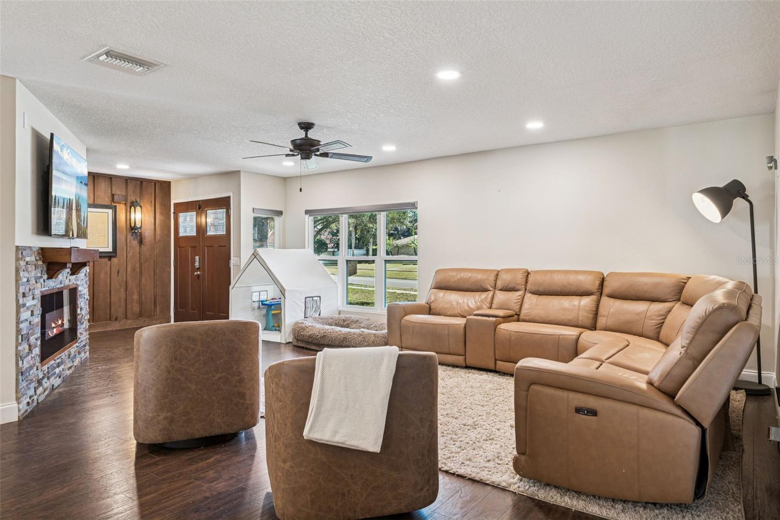 8937 EASTERLING DR, ORLANDO, FL, 32819