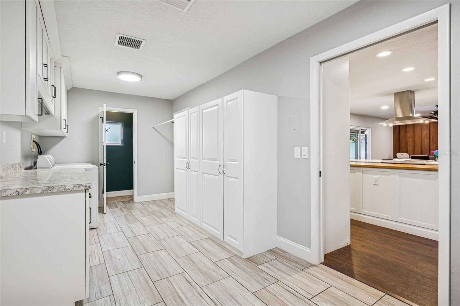 8937 EASTERLING DR, ORLANDO, FL, 32819