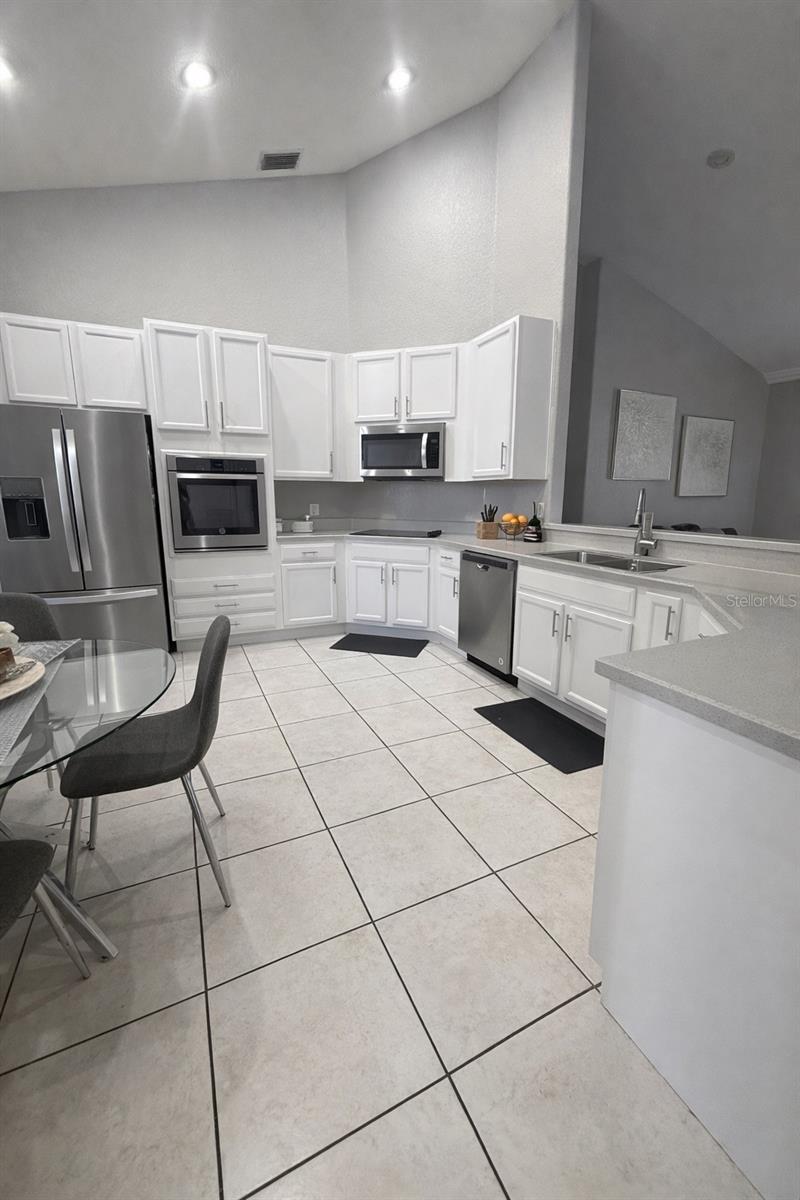 2240 BAGDAD AVE, ORLANDO, FL, 32833