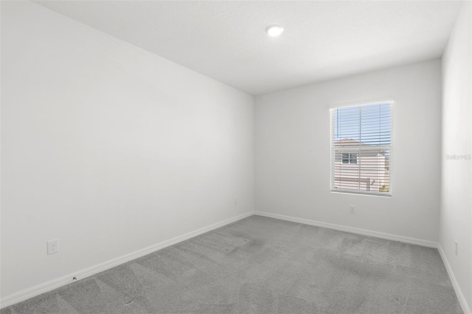 5495 WARRINGTON TOWN PATH, WESLEY CHAPEL, FL, 33545