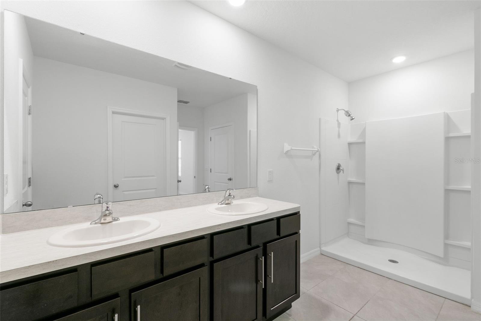 5495 WARRINGTON TOWN PATH, WESLEY CHAPEL, FL, 33545