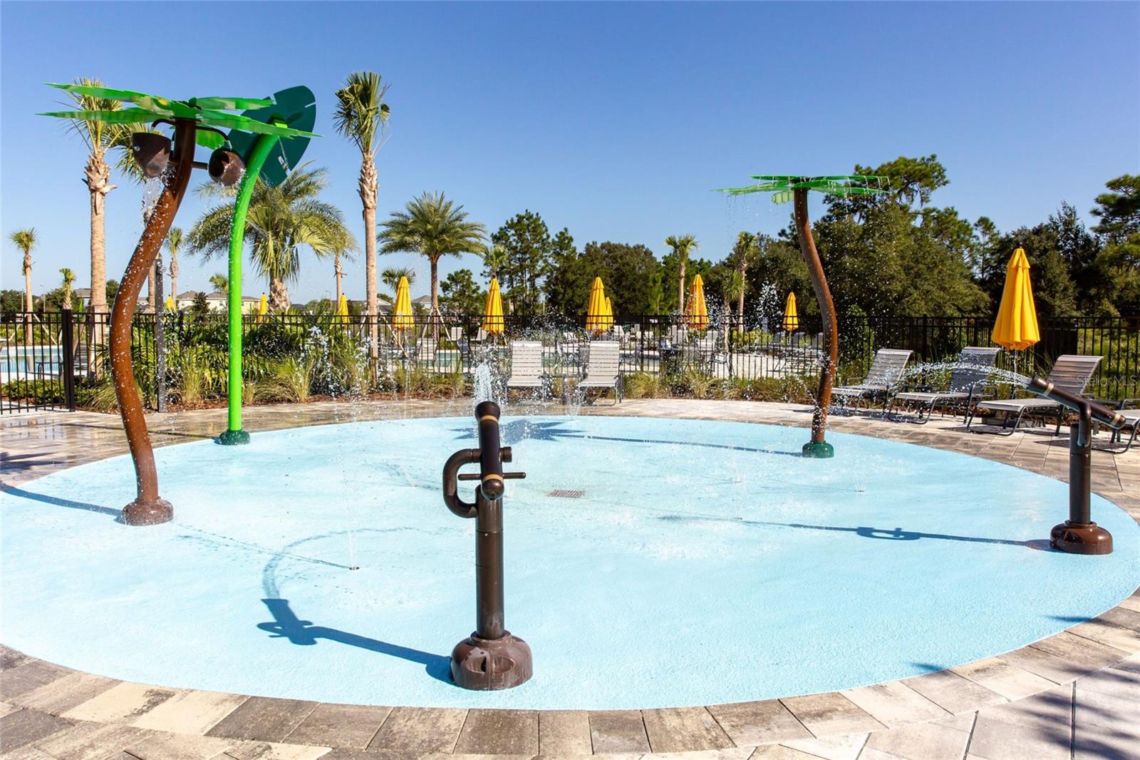 5495 WARRINGTON TOWN PATH, WESLEY CHAPEL, FL, 33545