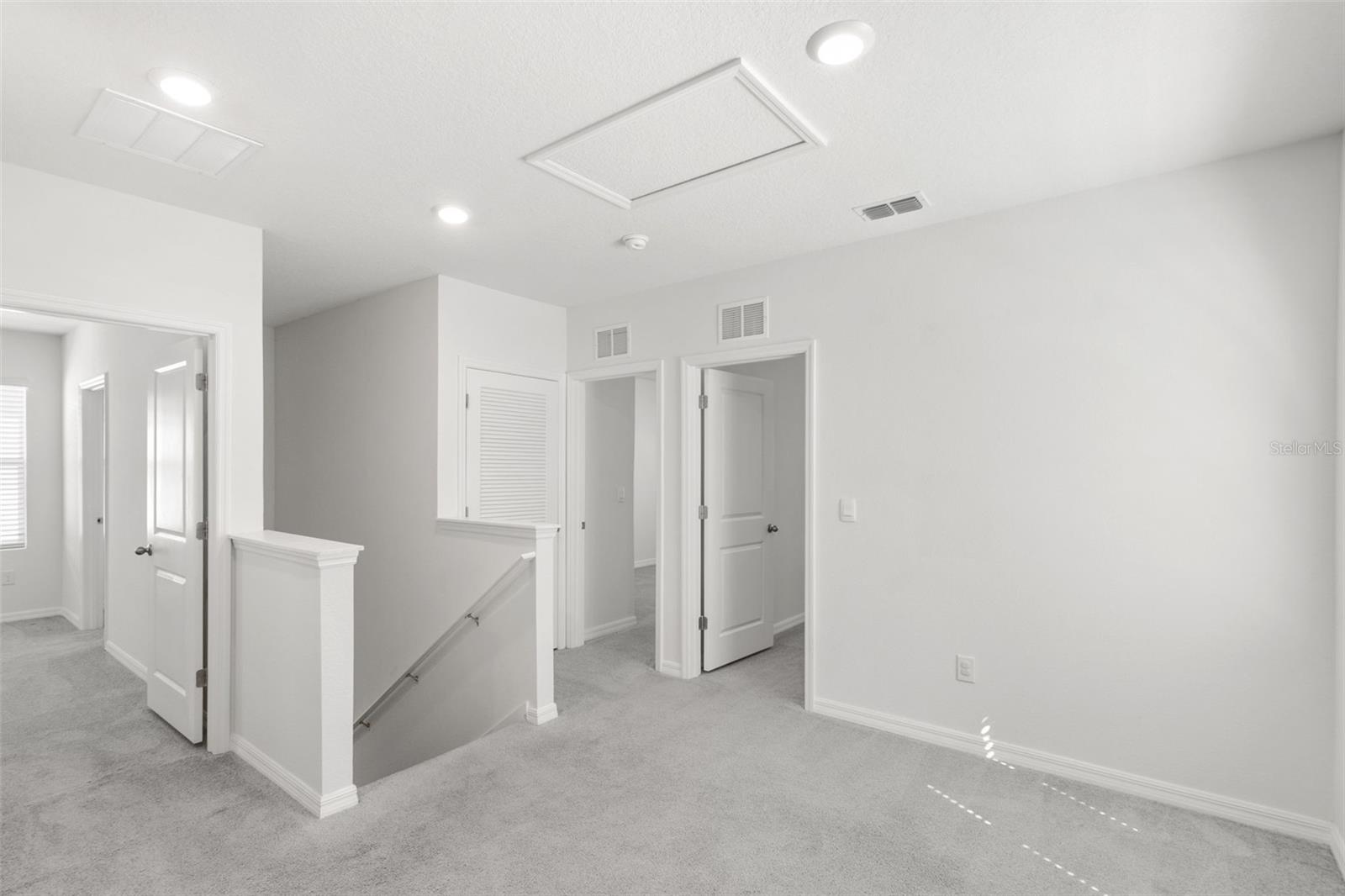 5495 WARRINGTON TOWN PATH, WESLEY CHAPEL, FL, 33545