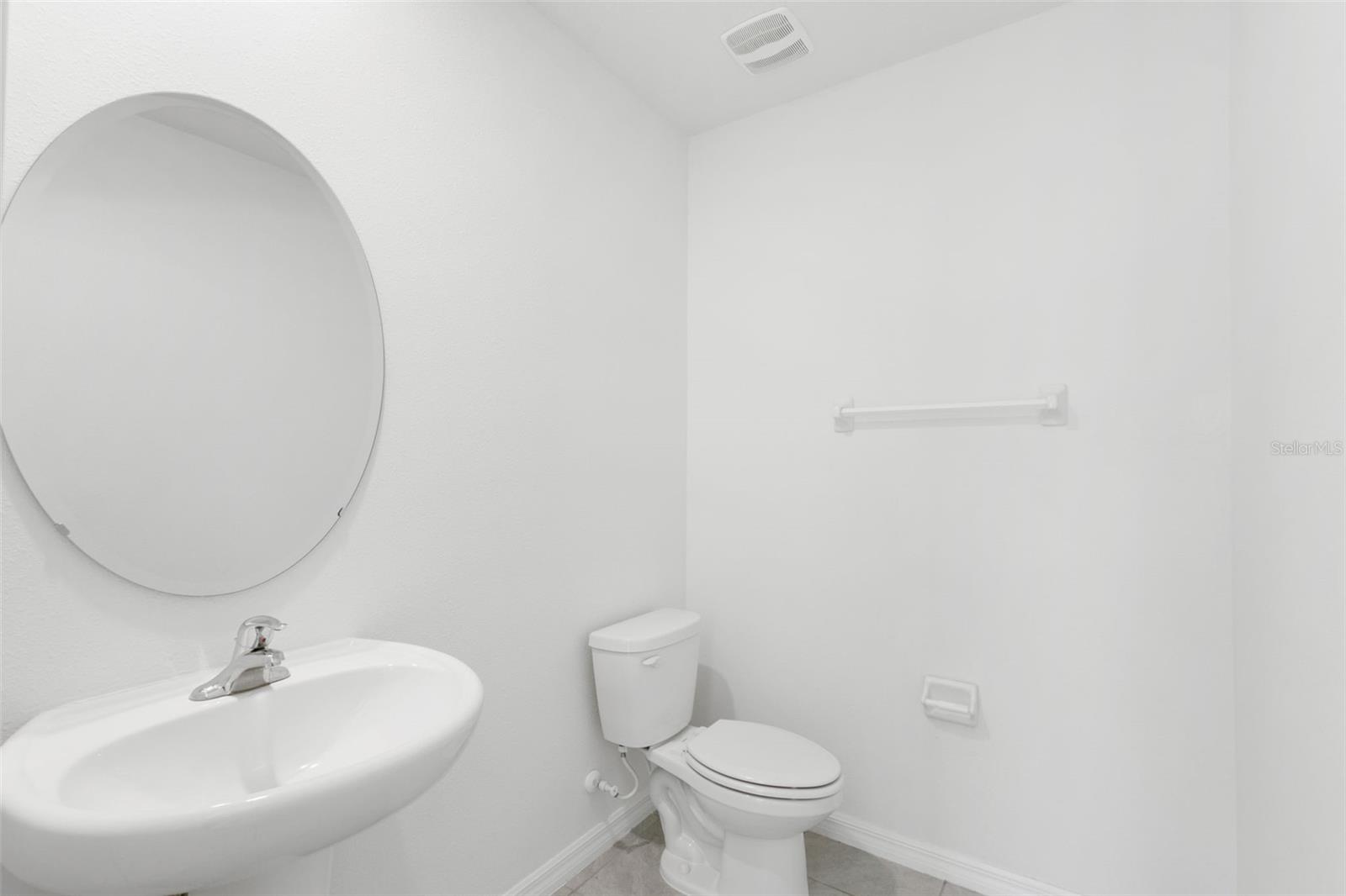 5495 WARRINGTON TOWN PATH, WESLEY CHAPEL, FL, 33545