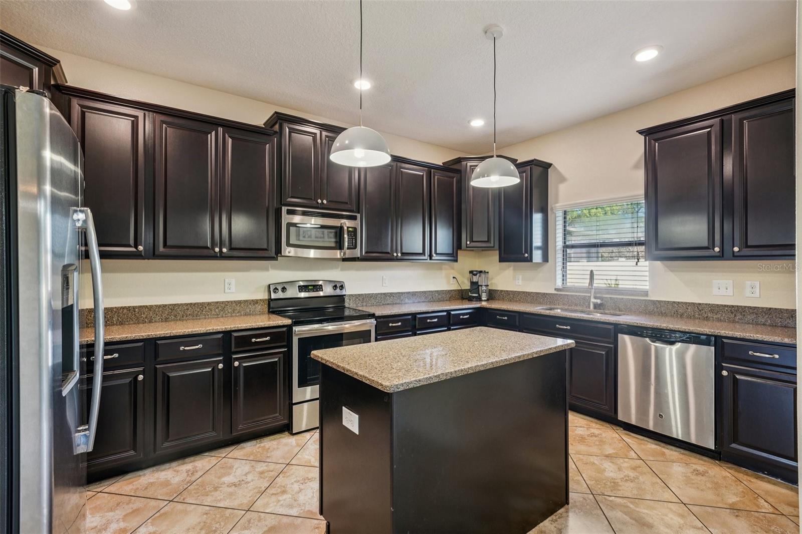 10914 WHITECAP DR, RIVERVIEW, FL, 33579