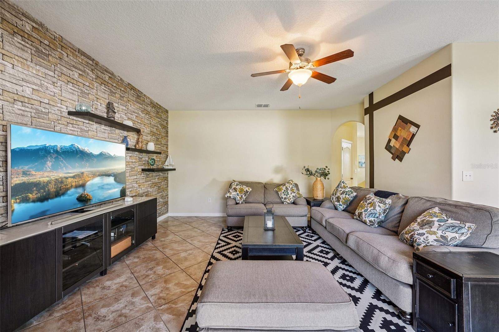 10914 WHITECAP DR, RIVERVIEW, FL, 33579