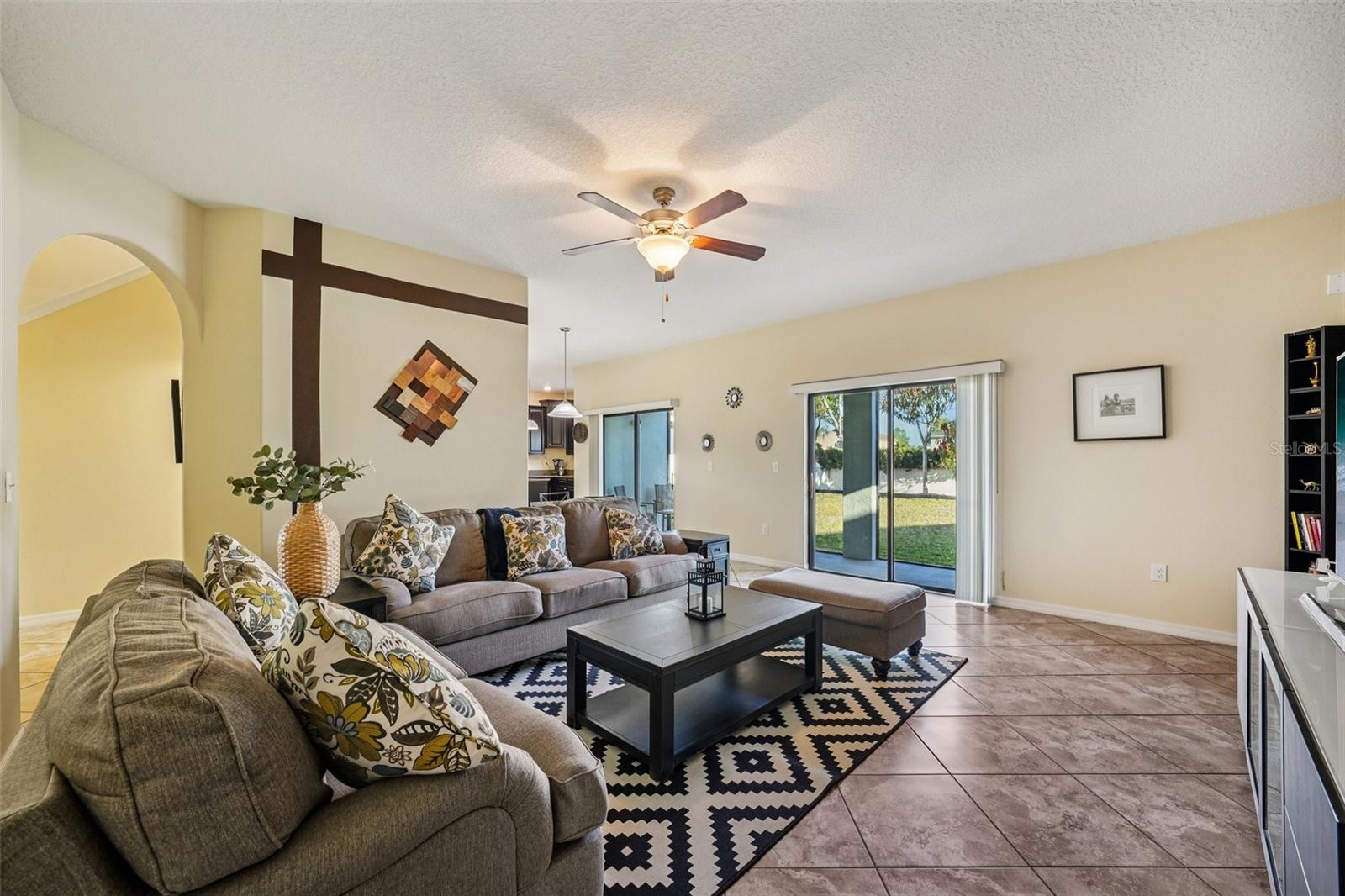 10914 WHITECAP DR, RIVERVIEW, FL, 33579