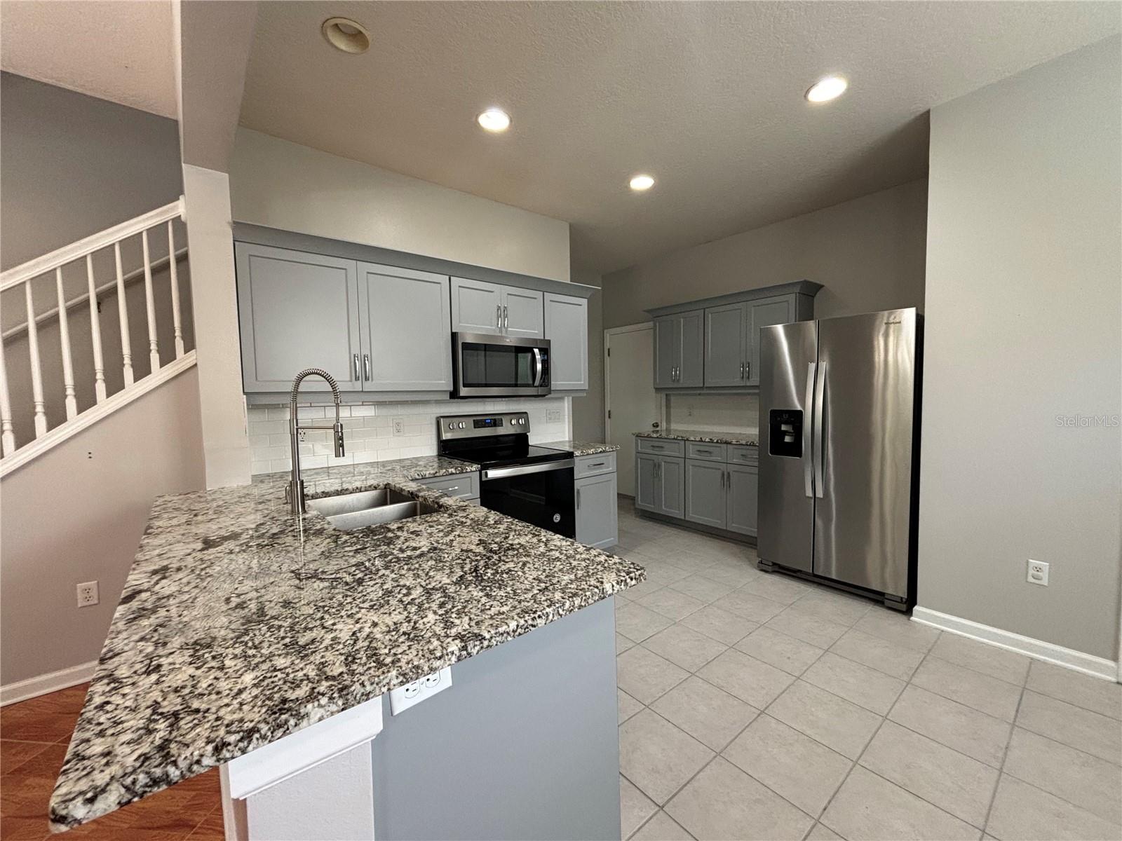 4623 BARNSTEAD DR, RIVERVIEW, FL, 33578