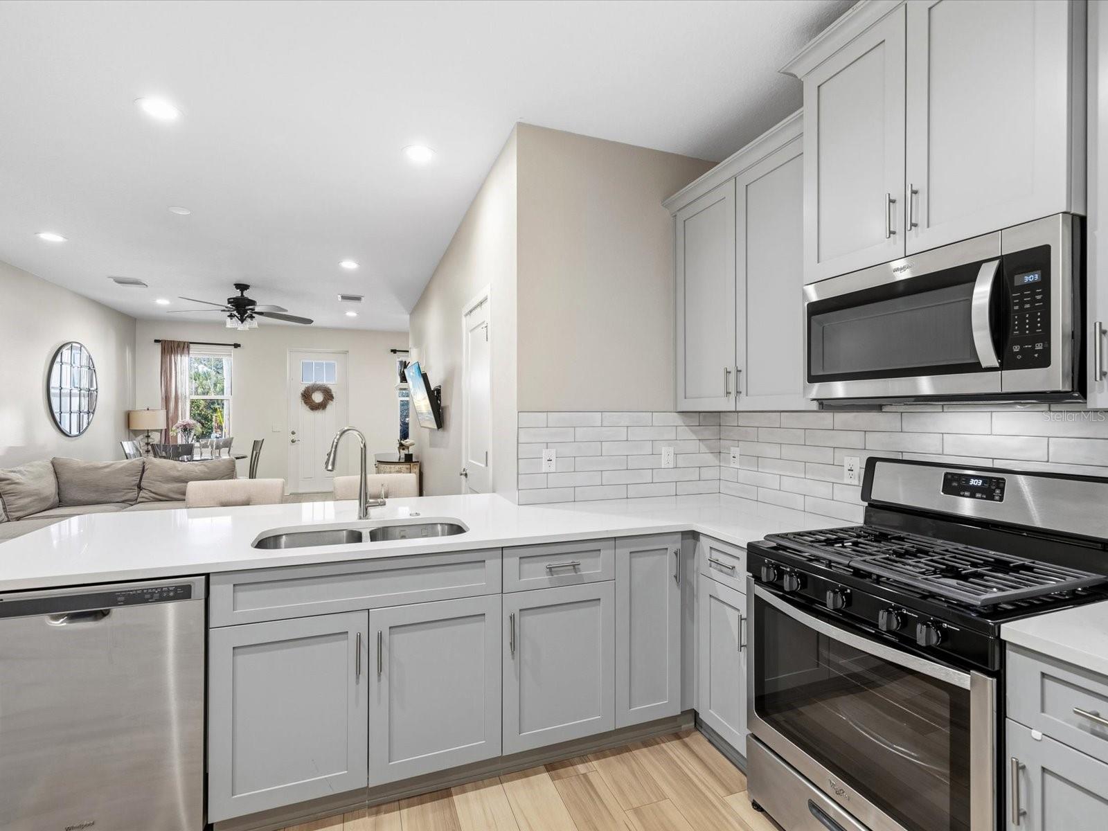 418 FINN WAY, DUNEDIN, FL, 34698