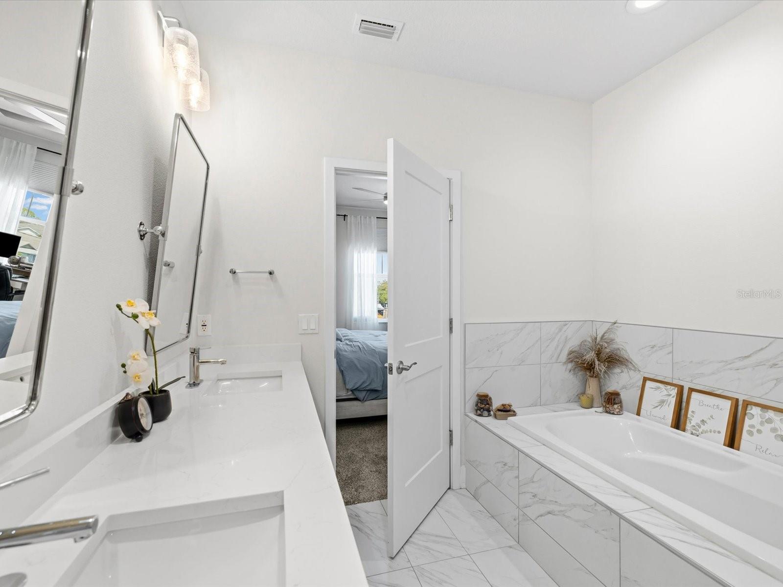 418 FINN WAY, DUNEDIN, FL, 34698