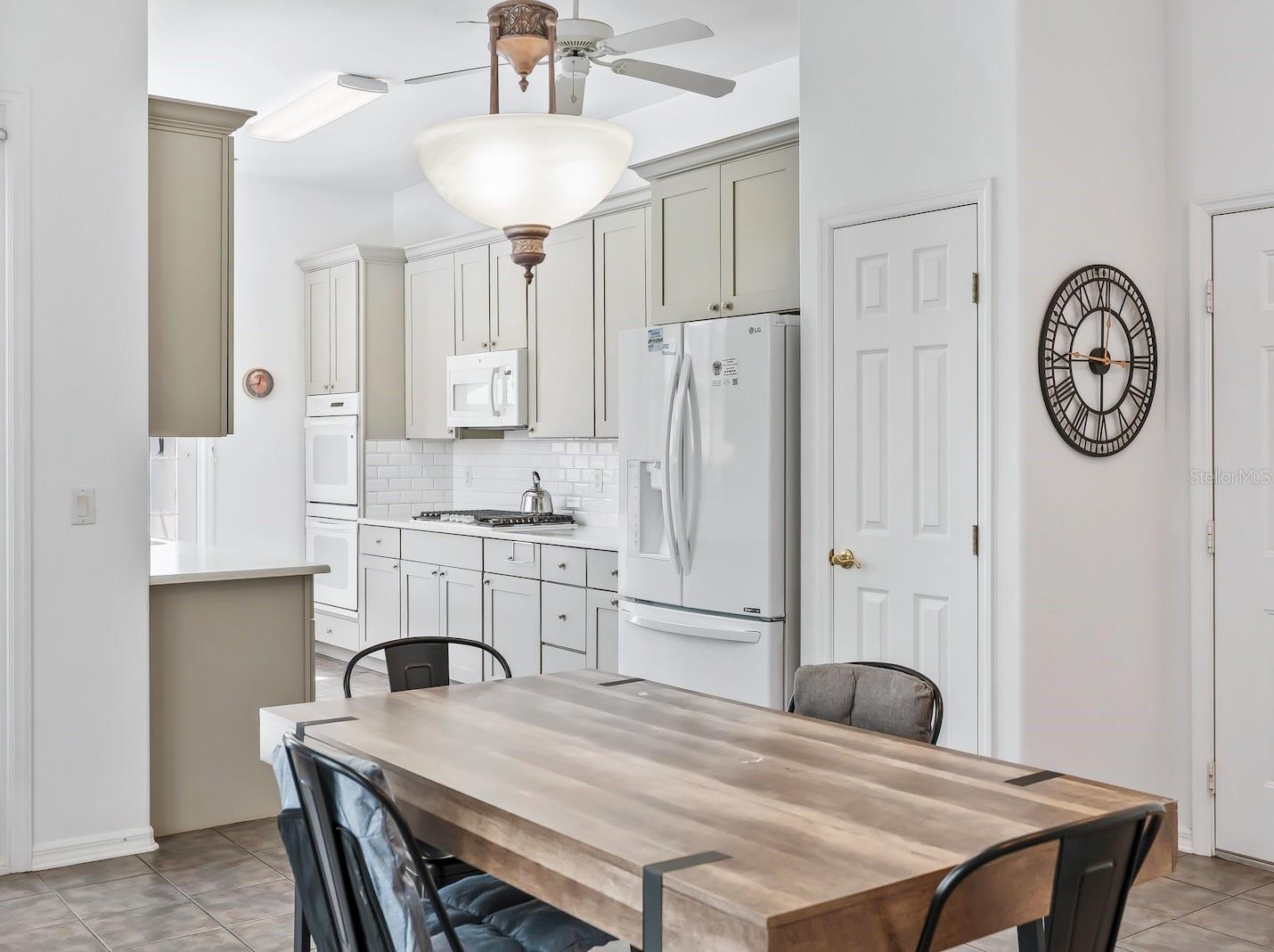 39407 TREELINE DR, LADY LAKE, FL, 32159