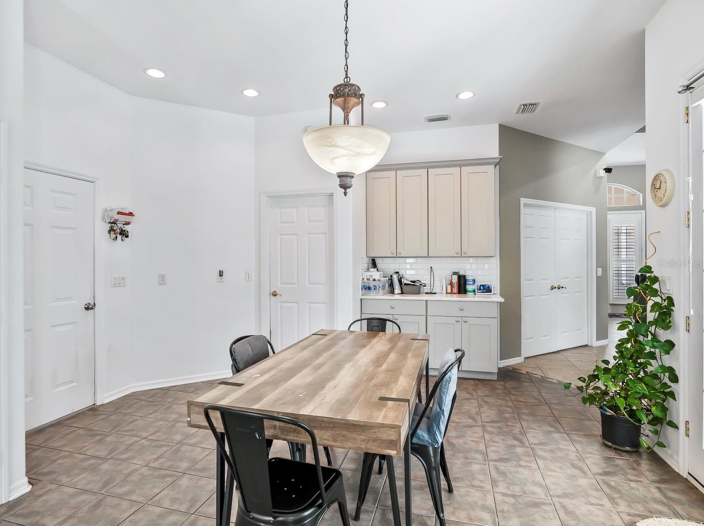 39407 TREELINE DR, LADY LAKE, FL, 32159