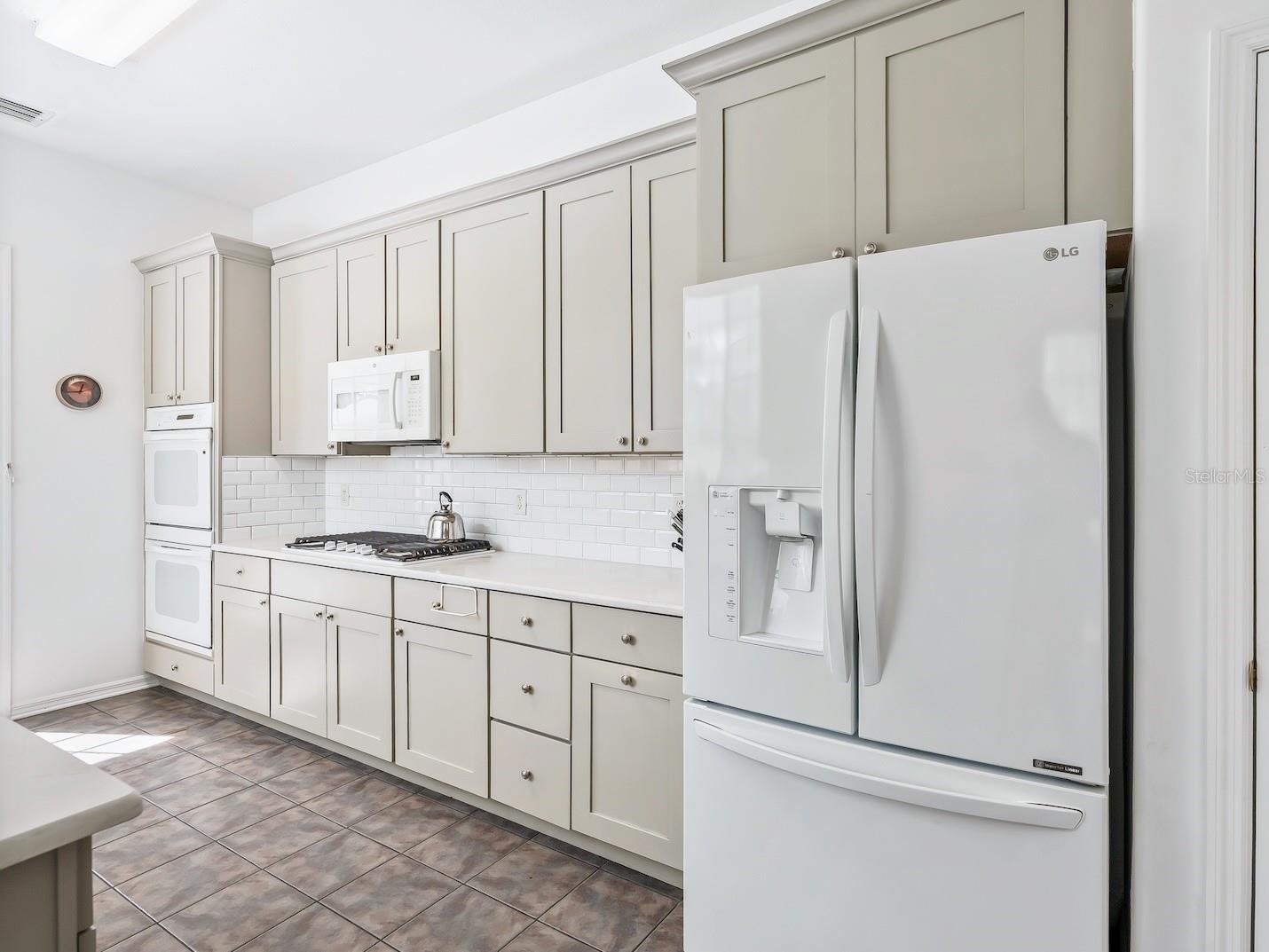 39407 TREELINE DR, LADY LAKE, FL, 32159