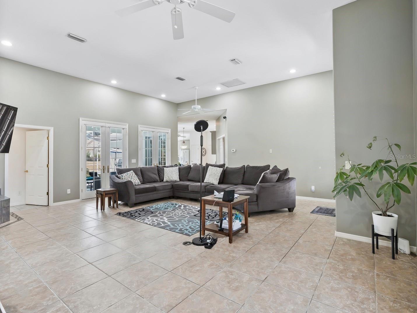 39407 TREELINE DR, LADY LAKE, FL, 32159