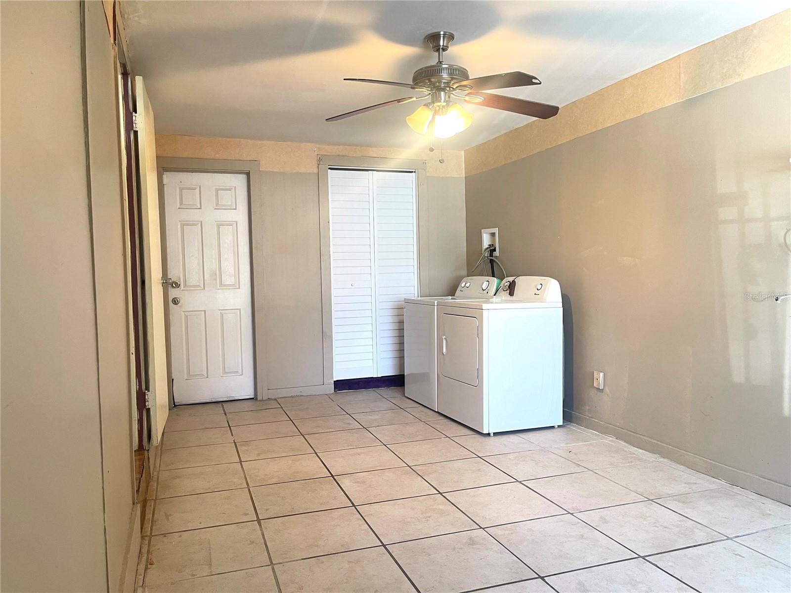 4103 E HANNA AVE, TAMPA, FL, 33610