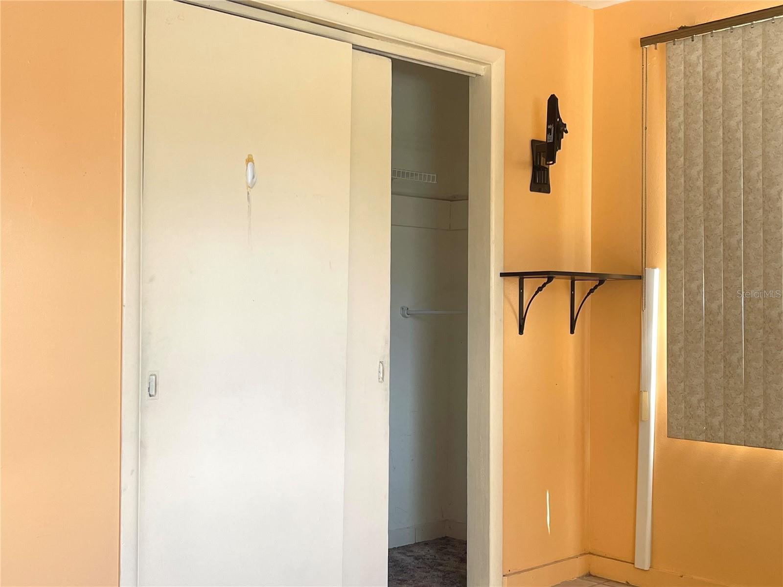 4103 E HANNA AVE, TAMPA, FL, 33610