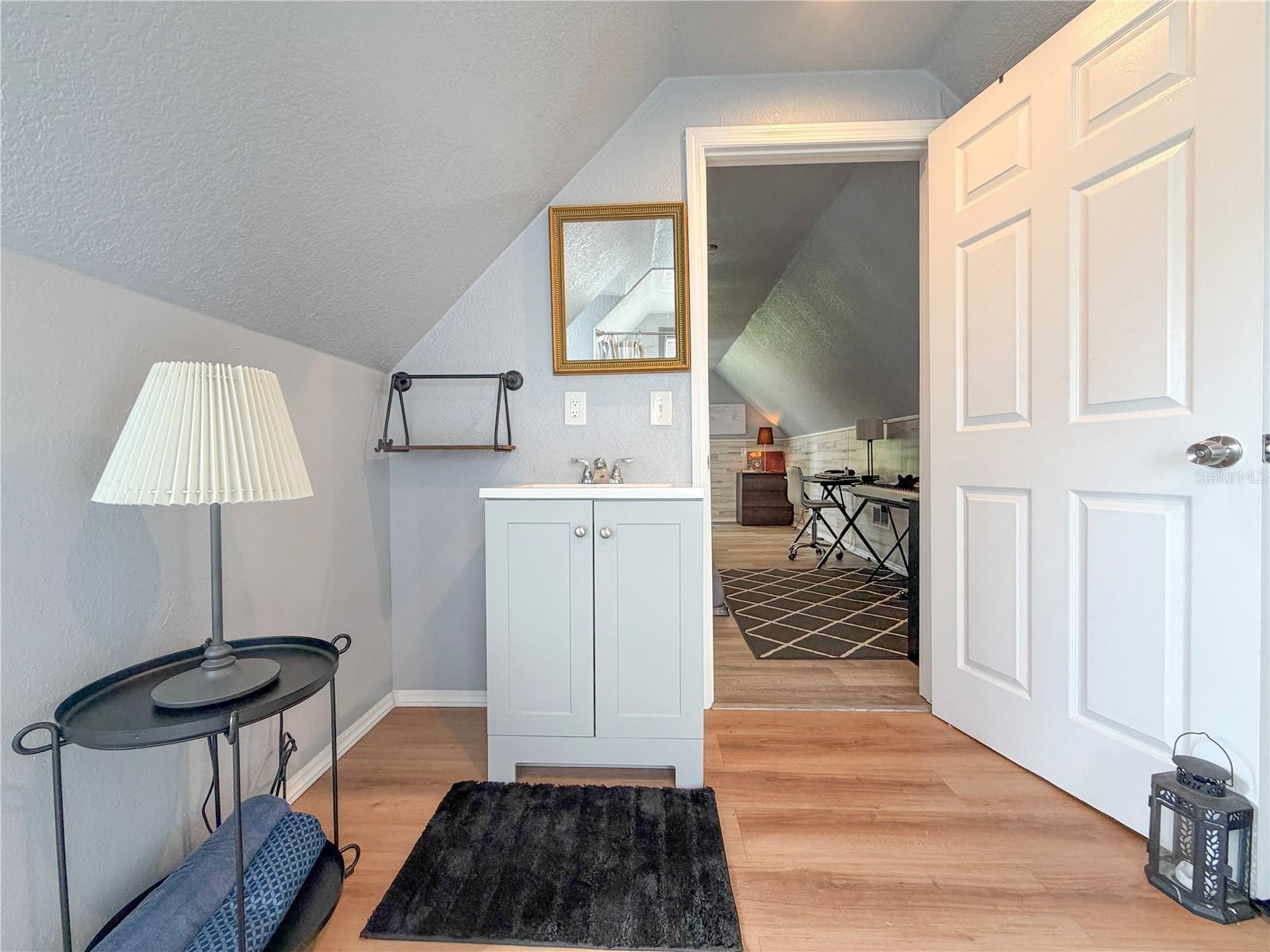 141 S HIAWASSEE RD, ORLANDO, FL, 32835