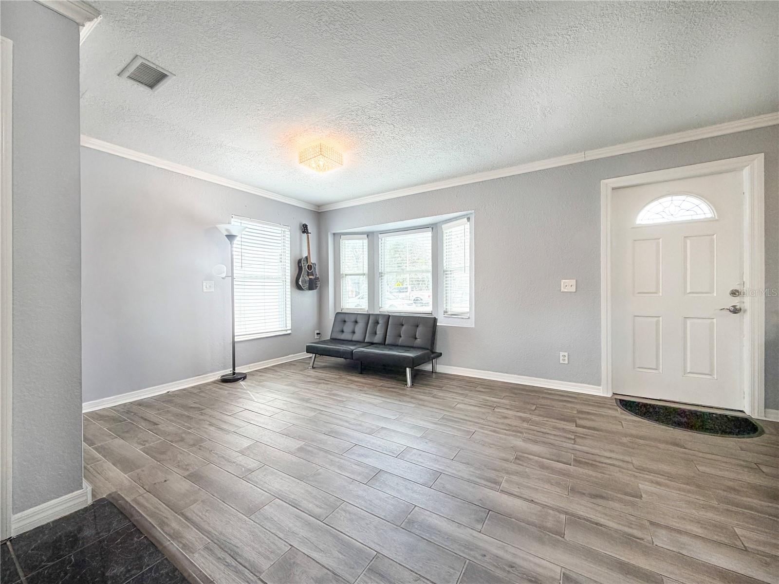 141 S HIAWASSEE RD, ORLANDO, FL, 32835