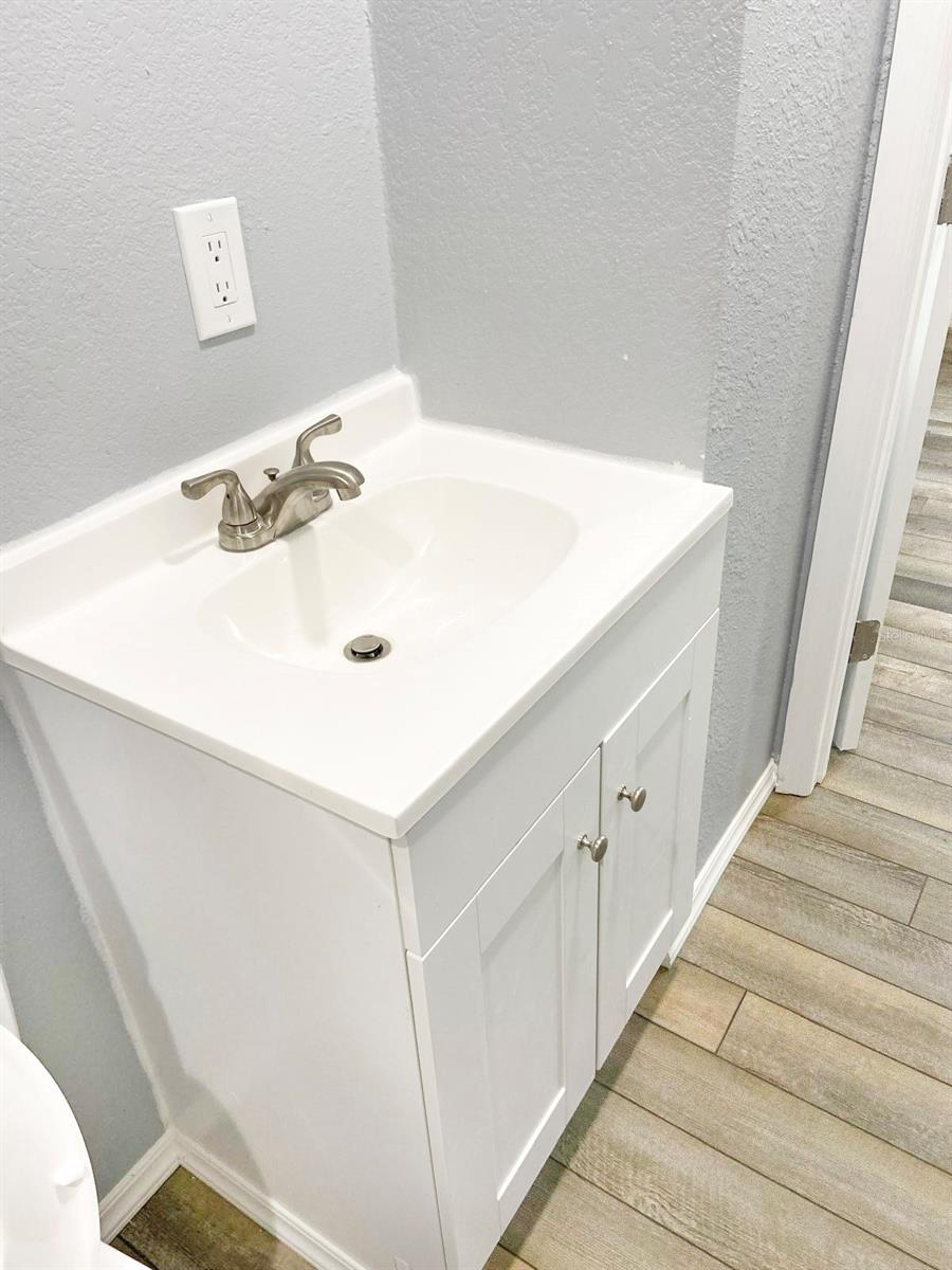 141 S HIAWASSEE RD, ORLANDO, FL, 32835