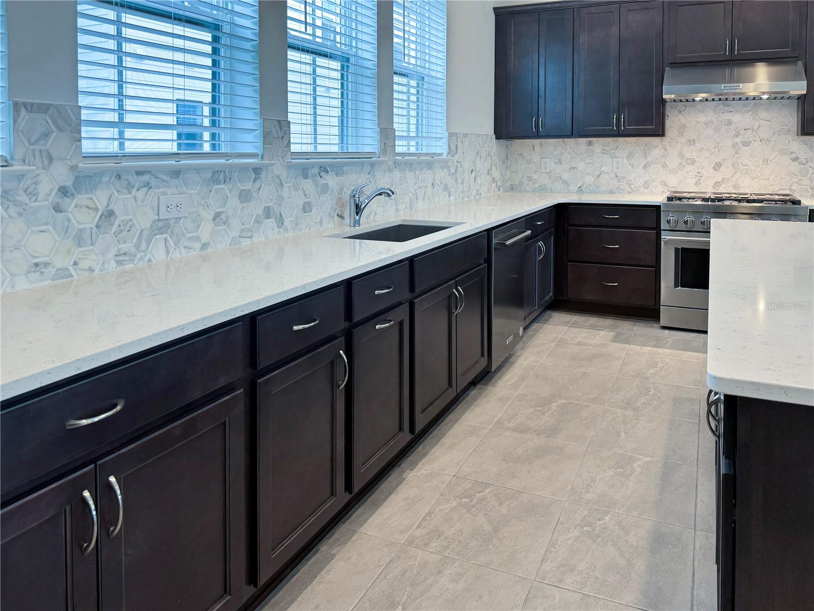 2046 PACKING DISTRICT WAY, ORLANDO, FL, 32804