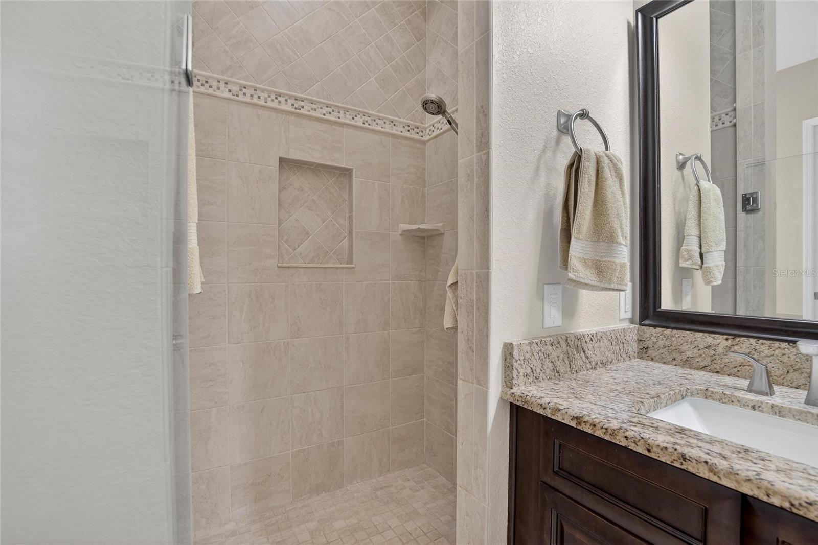 6870 SHIMMERING DR, LAKELAND, FL, 33813
