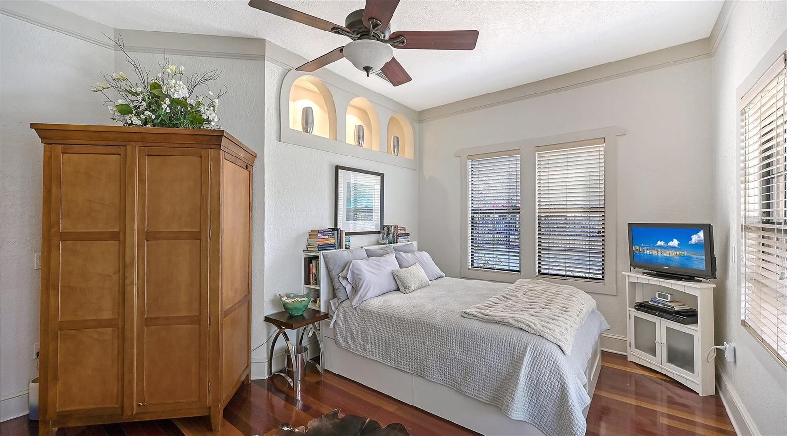 1563 4TH ST, SARASOTA, FL, 34236