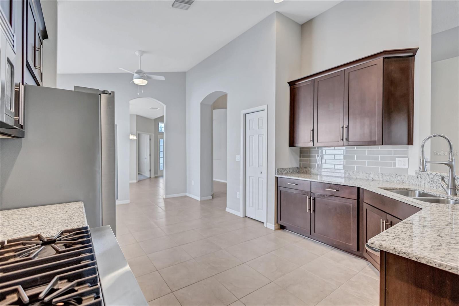 11431 COVENTRY GROVE CIR, LITHIA, FL, 33547