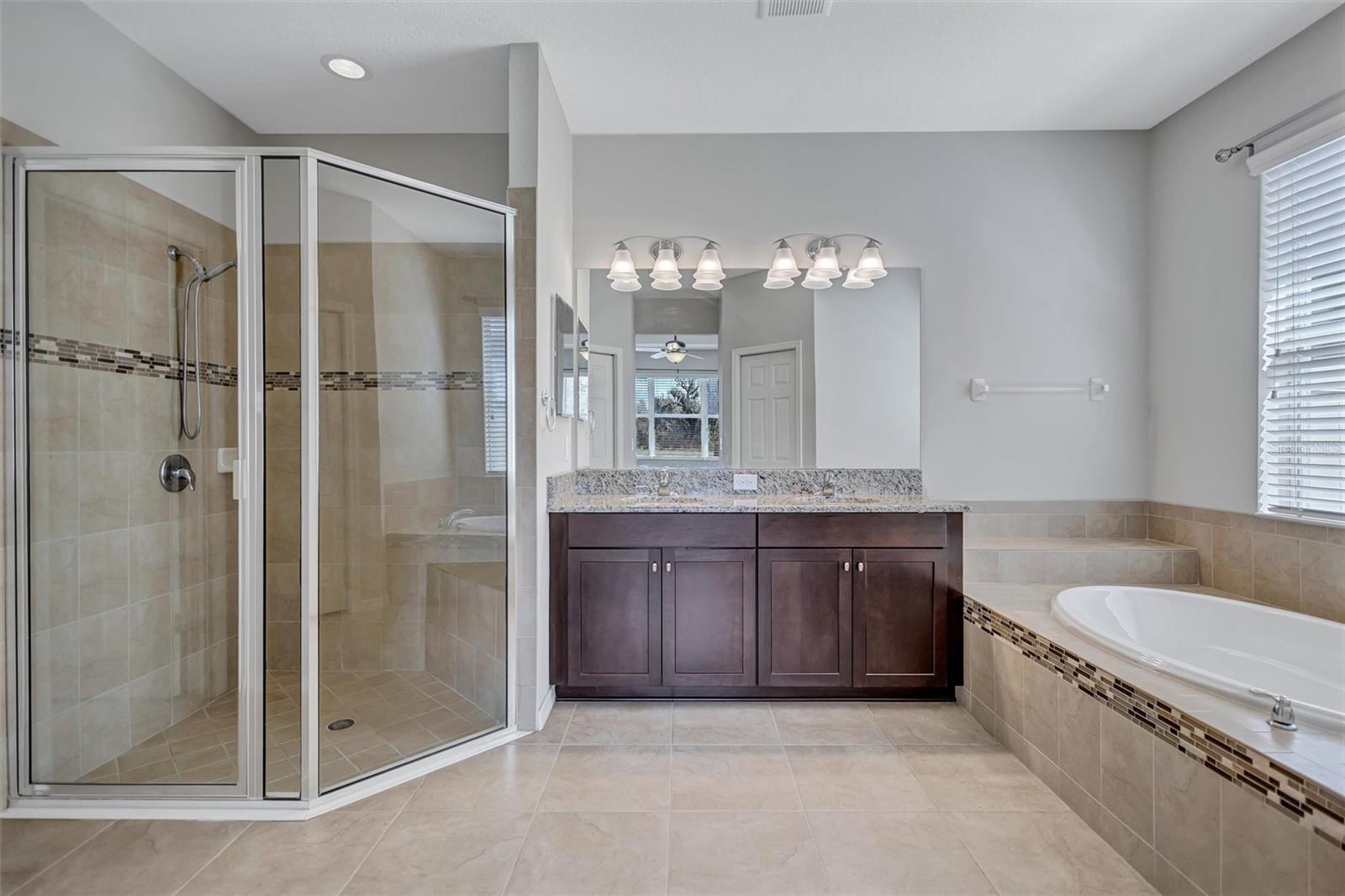 11431 COVENTRY GROVE CIR, LITHIA, FL, 33547