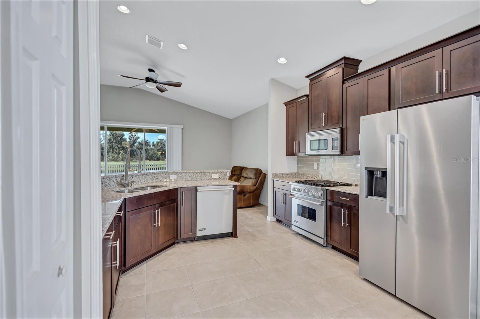 11431 COVENTRY GROVE CIR, LITHIA, FL, 33547
