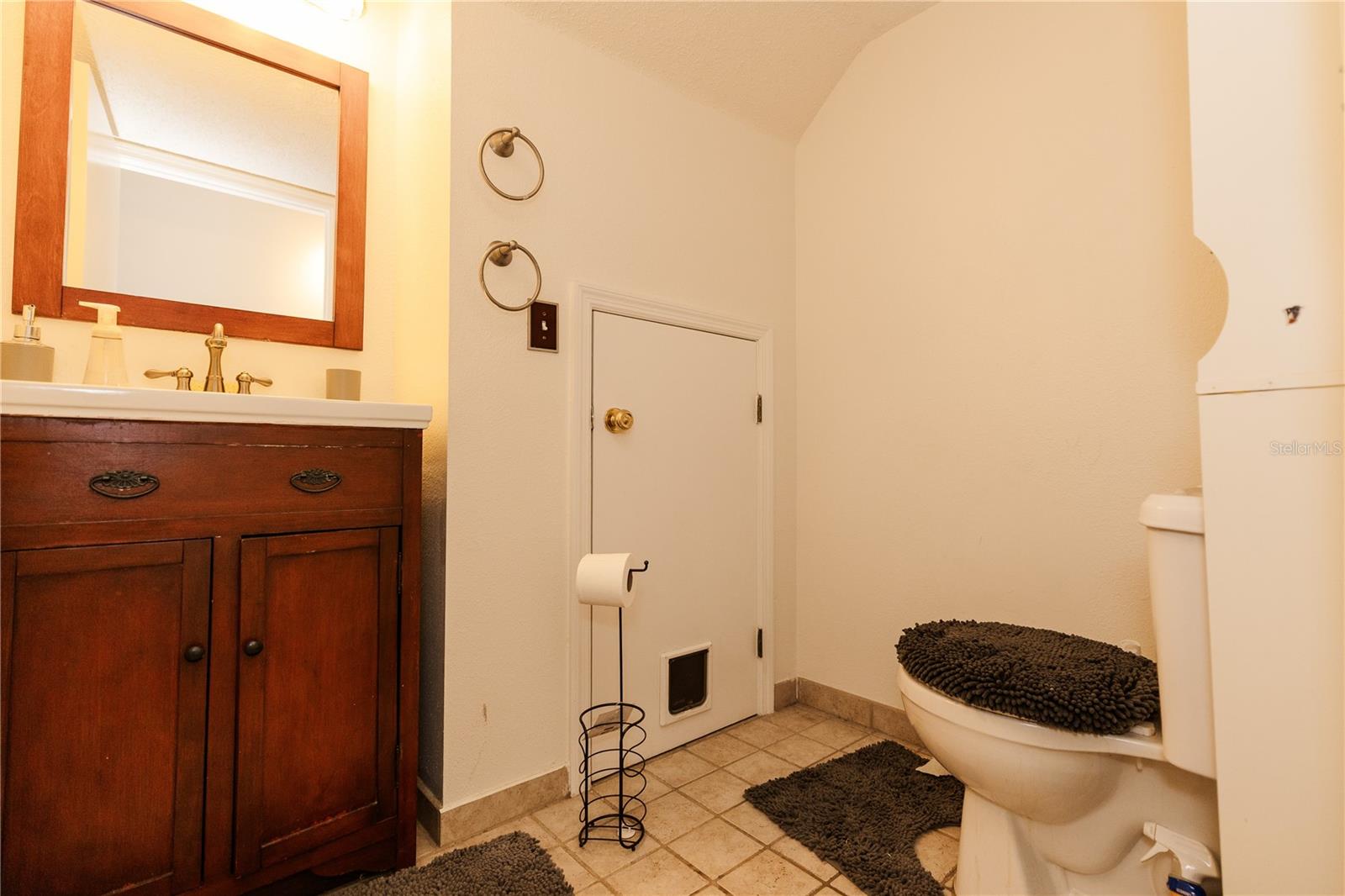 Downstairs Half Bathroom