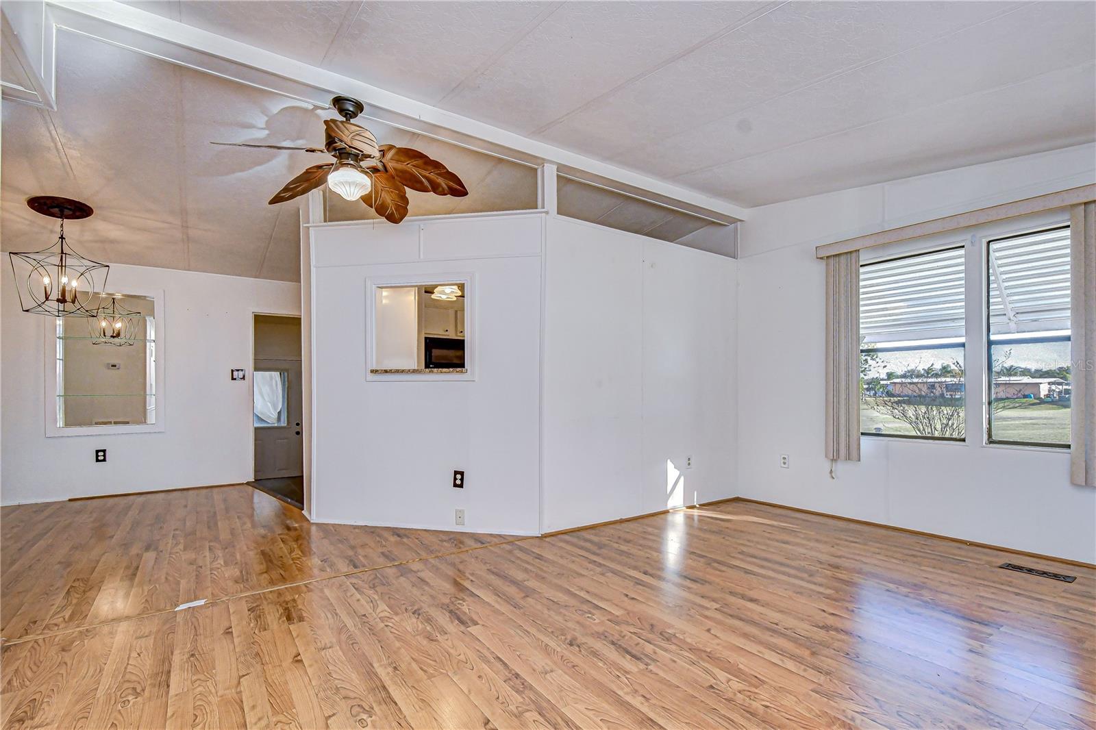 5438 ANTIGUA DR, ZEPHYRHILLS, FL, 33541