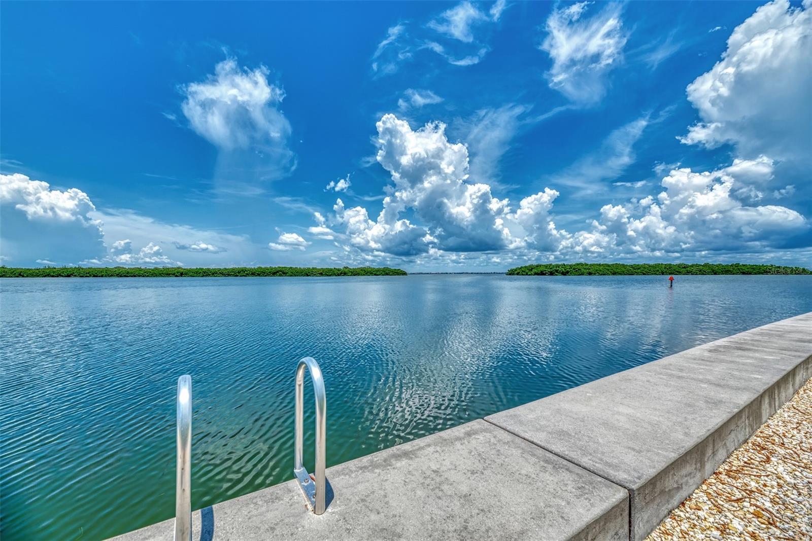 4410 EXETER DR #204, LONGBOAT KEY, FL, 34228