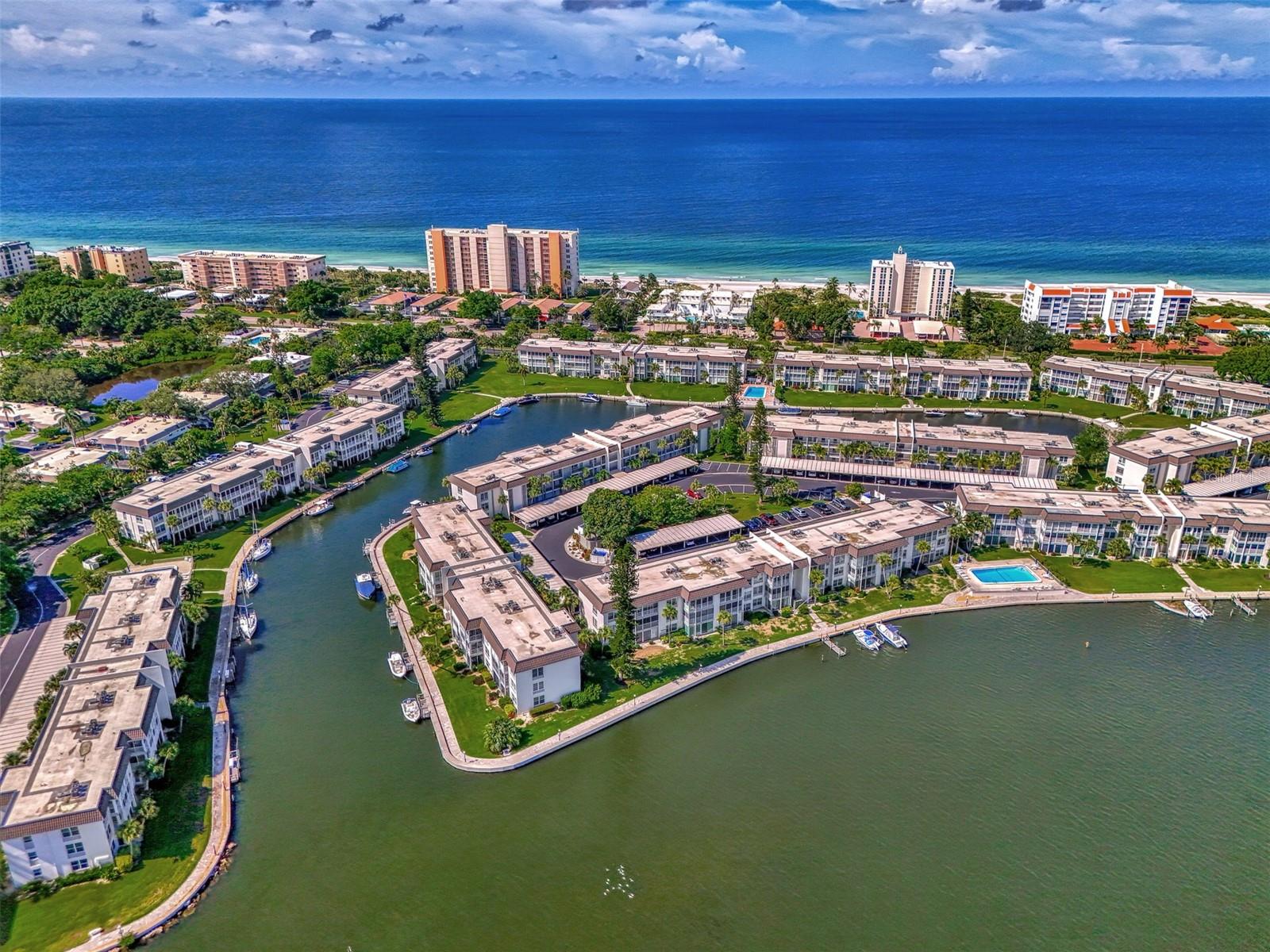 4410 EXETER DR #204, LONGBOAT KEY, FL, 34228