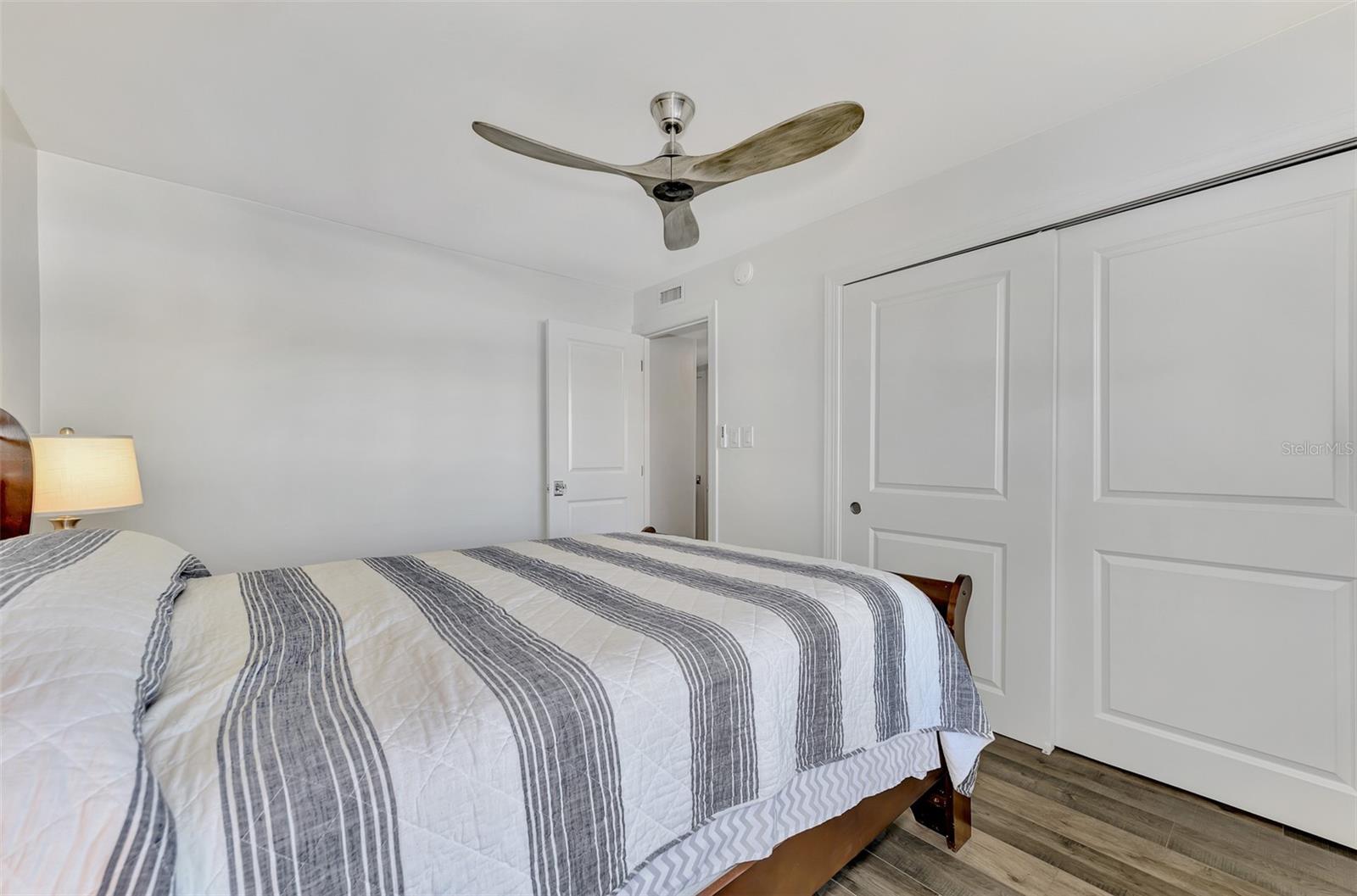 4410 EXETER DR #204, LONGBOAT KEY, FL, 34228