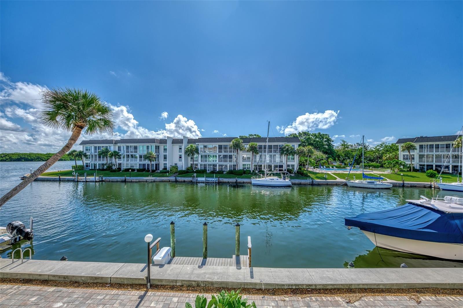 4410 EXETER DR #204, LONGBOAT KEY, FL, 34228
