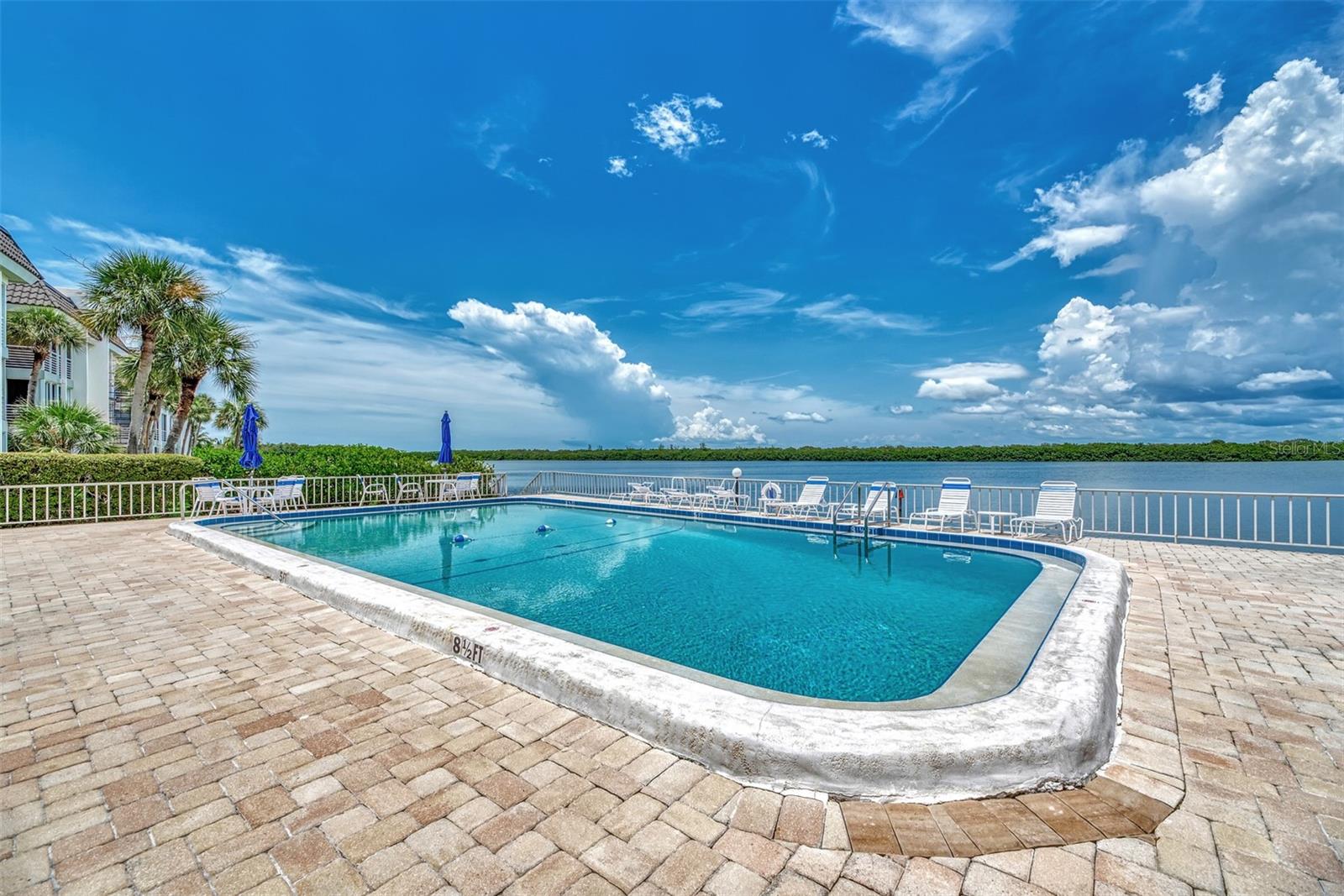 4410 EXETER DR #204, LONGBOAT KEY, FL, 34228
