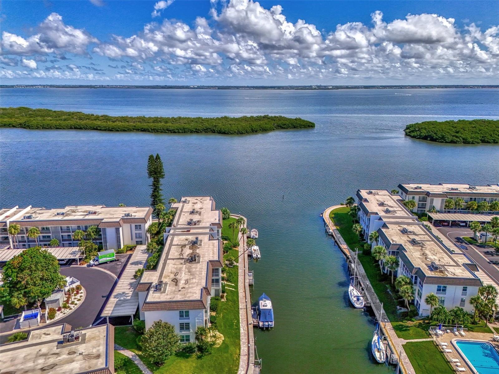 4410 EXETER DR #204, LONGBOAT KEY, FL, 34228