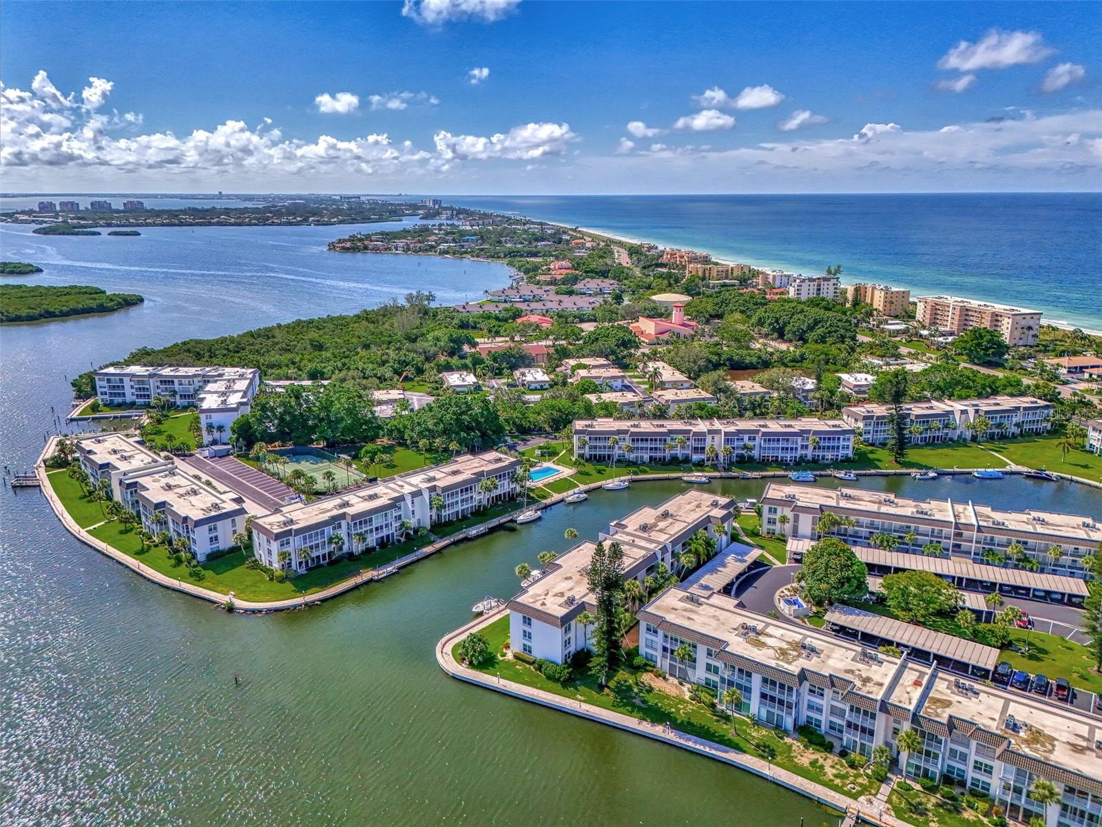 4410 EXETER DR #204, LONGBOAT KEY, FL, 34228