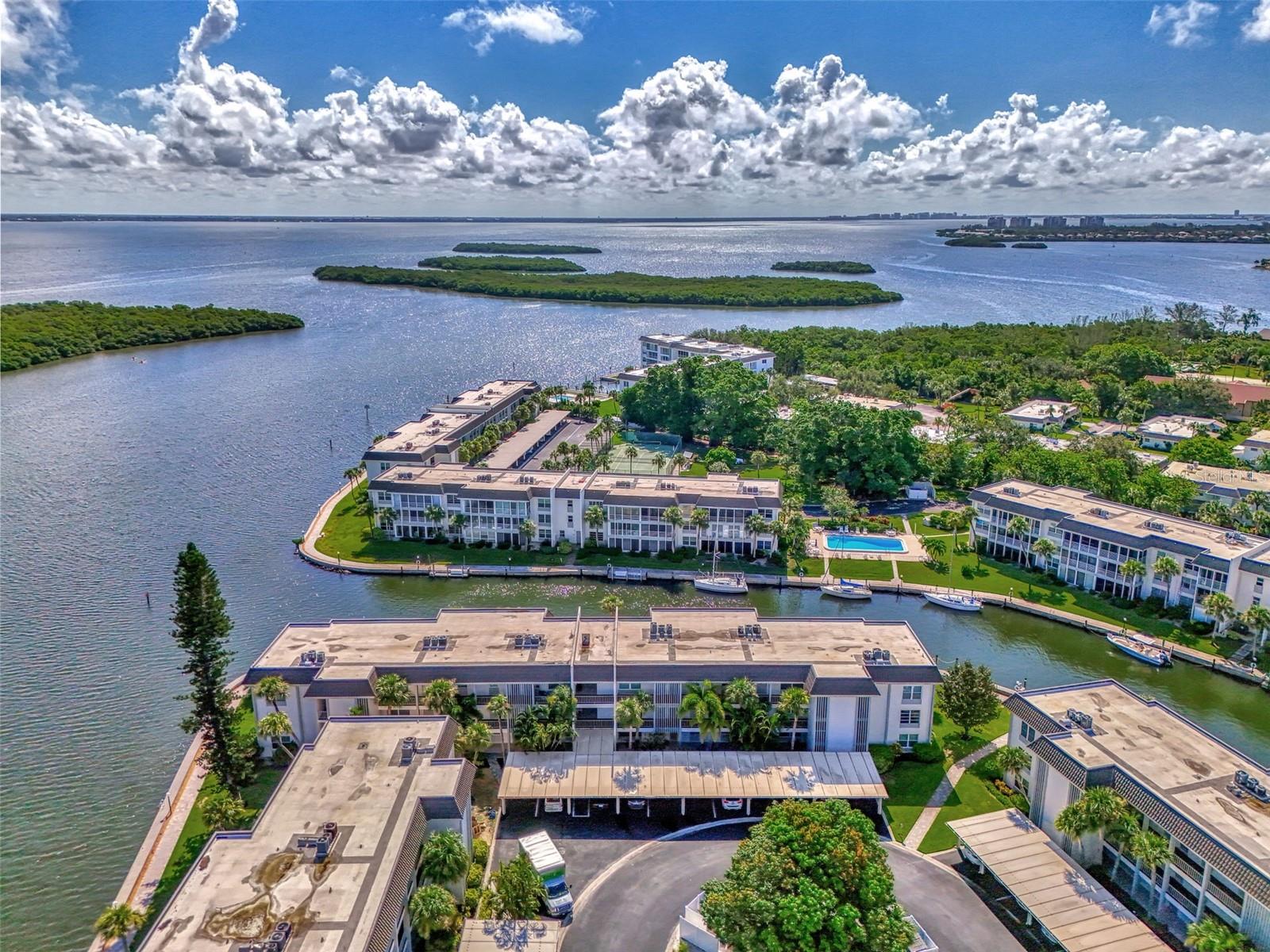 4410 EXETER DR #204, LONGBOAT KEY, FL, 34228