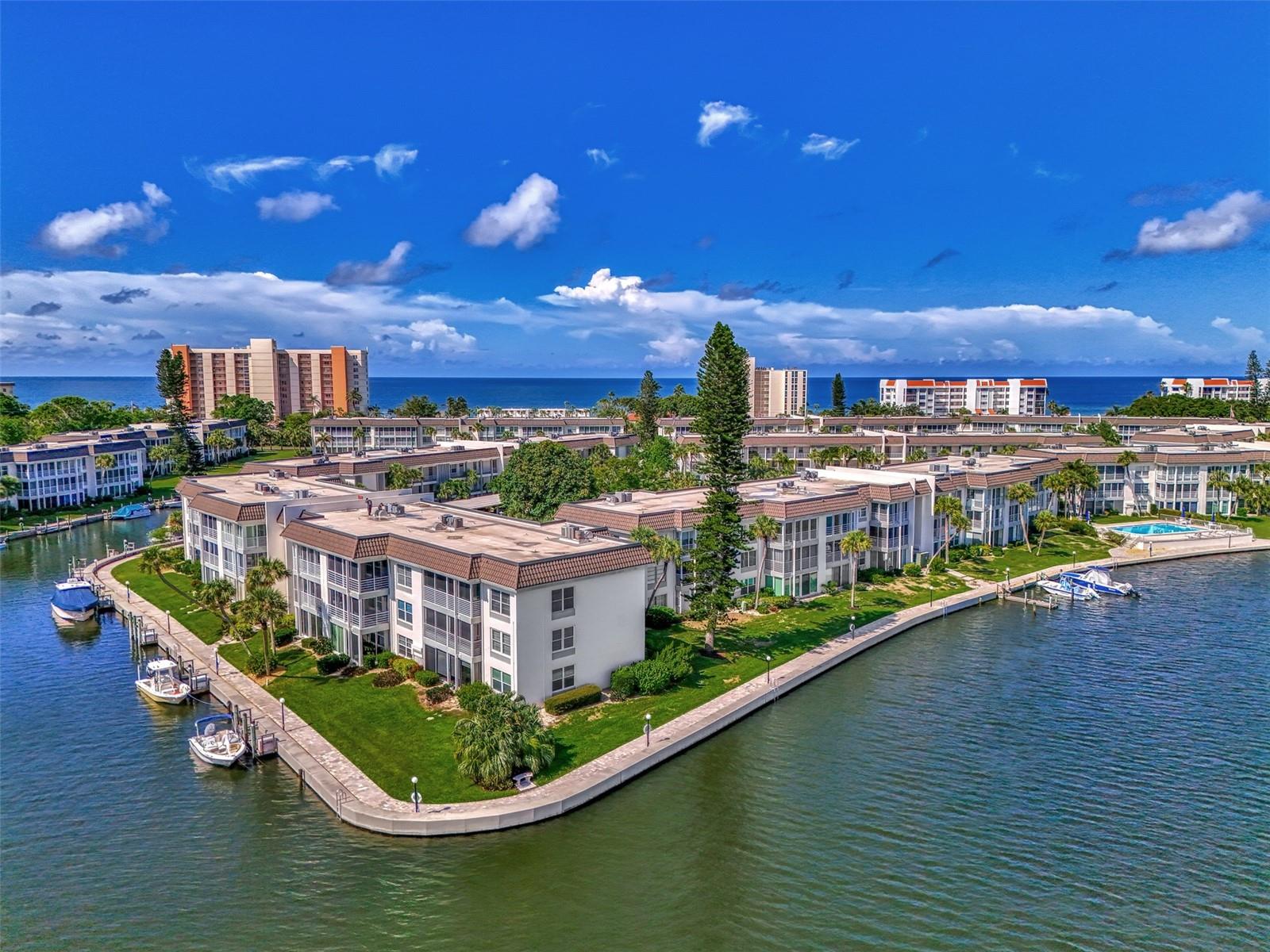 4410 EXETER DR #204, LONGBOAT KEY, FL, 34228