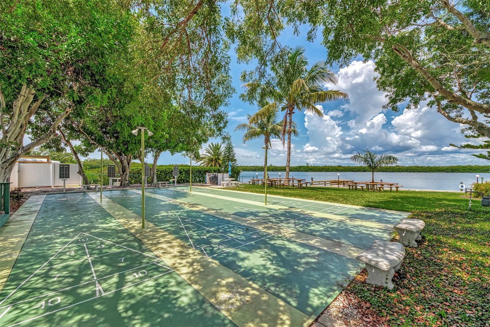 4410 EXETER DR #204, LONGBOAT KEY, FL, 34228