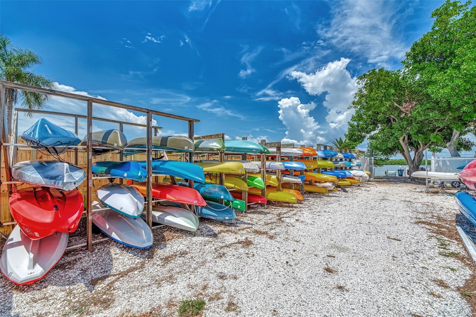 4410 EXETER DR #204, LONGBOAT KEY, FL, 34228