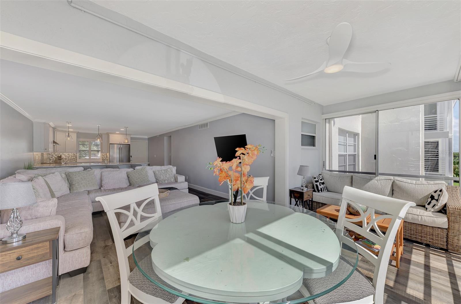 4410 EXETER DR #204, LONGBOAT KEY, FL, 34228