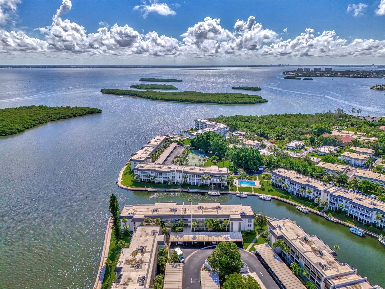 4410 EXETER DR #204, LONGBOAT KEY, FL, 34228