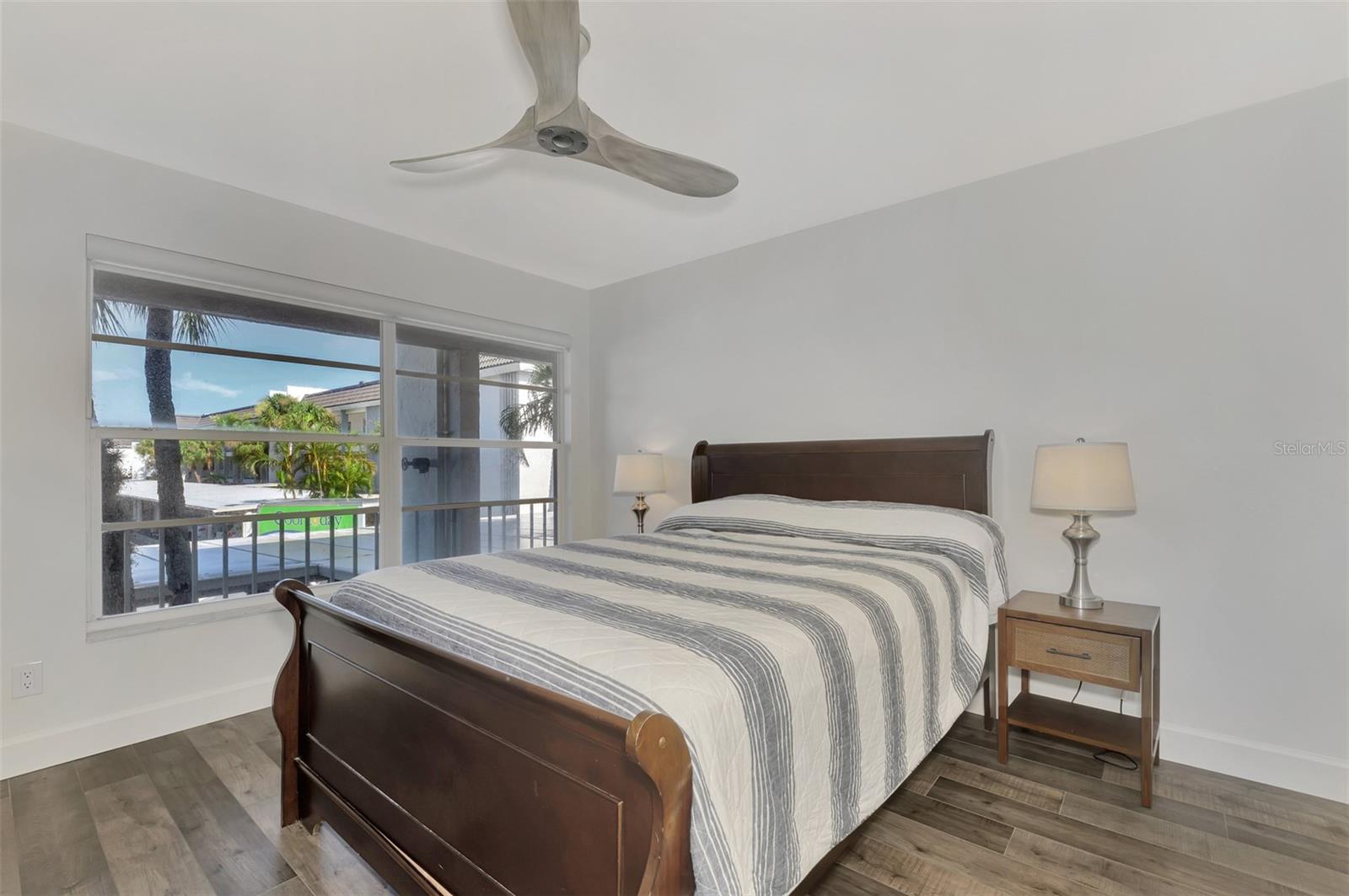 4410 EXETER DR #204, LONGBOAT KEY, FL, 34228