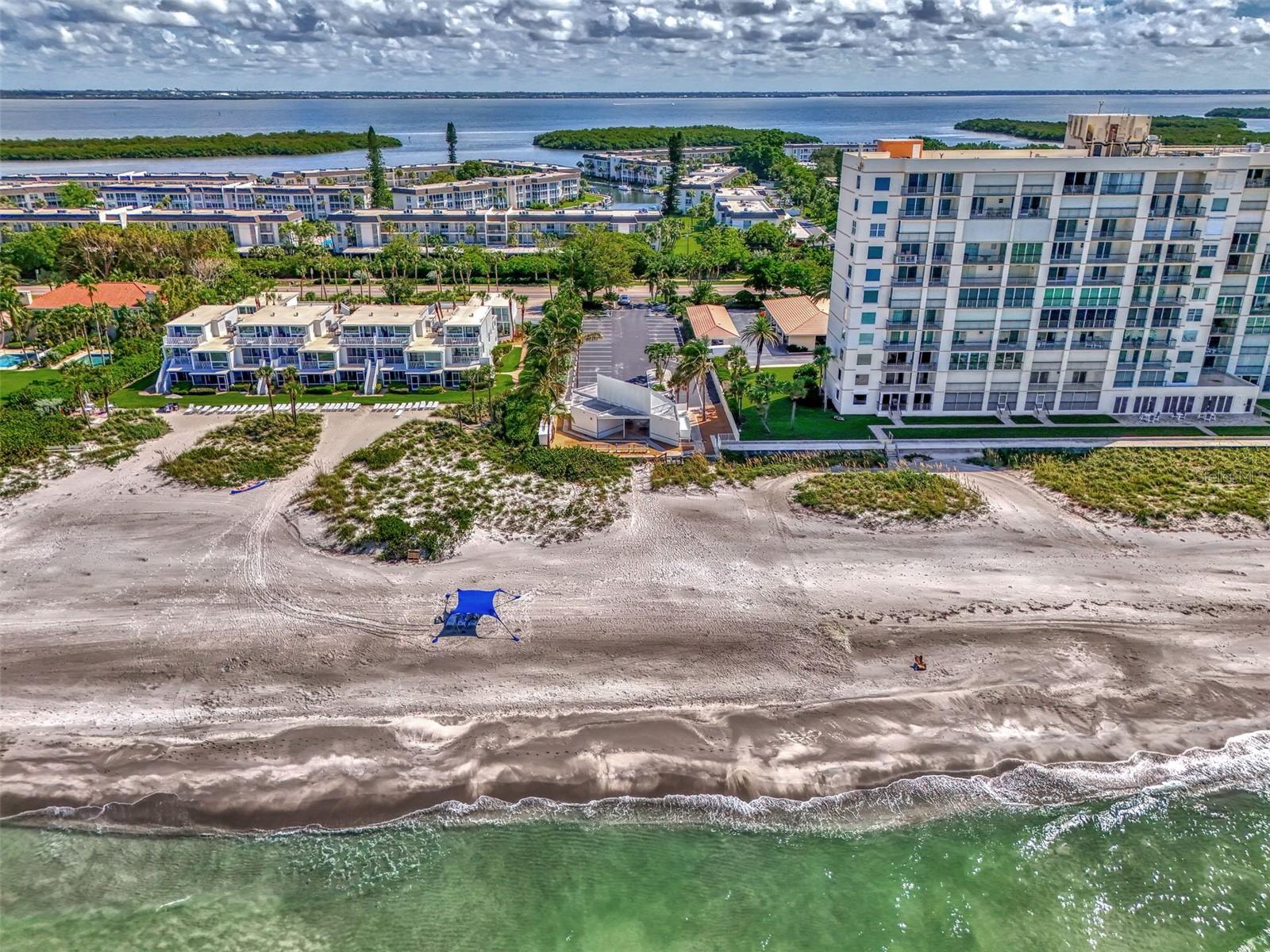 4410 EXETER DR #204, LONGBOAT KEY, FL, 34228