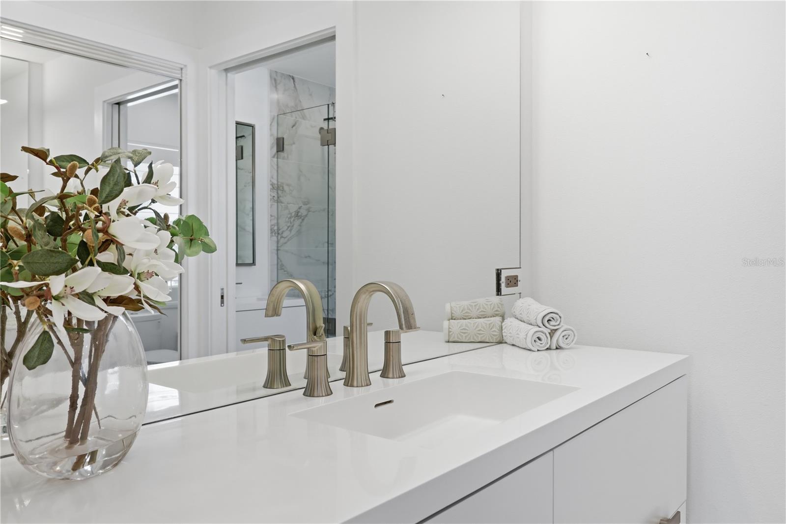 226 GOLDEN GATE PT #34, SARASOTA, FL, 34236