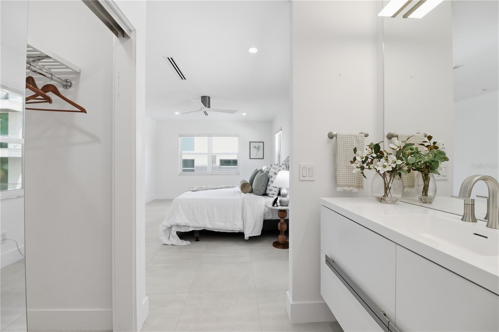 226 GOLDEN GATE PT #34, SARASOTA, FL, 34236