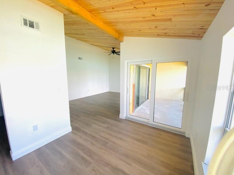 534 PLAZA SEVILLE CT #64, TREASURE ISLAND, FL, 33706